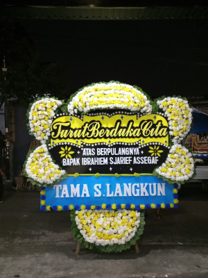 Papan Bunga Duka di Klitren